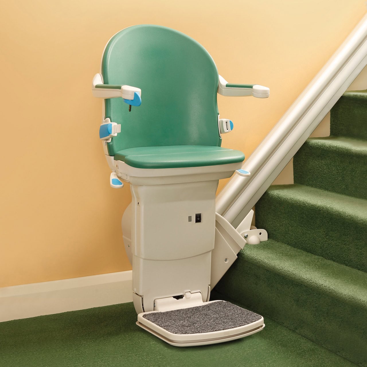 Handicare 1000 Indoor Straight Stairlift 1